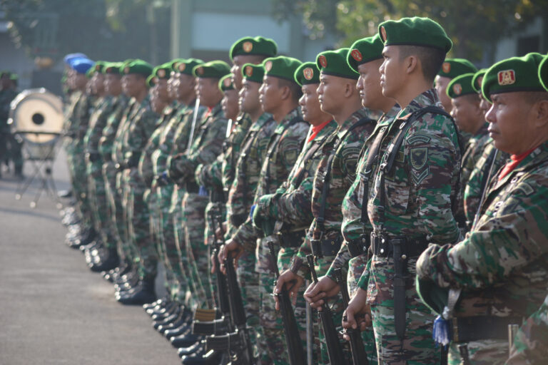 Mantapkan Soliditas Satuan Serta Tingkatkan Tekad Pengabdian Prajurit dan PNS Korem 043/Gatam Ikuti Upacara Bulanan